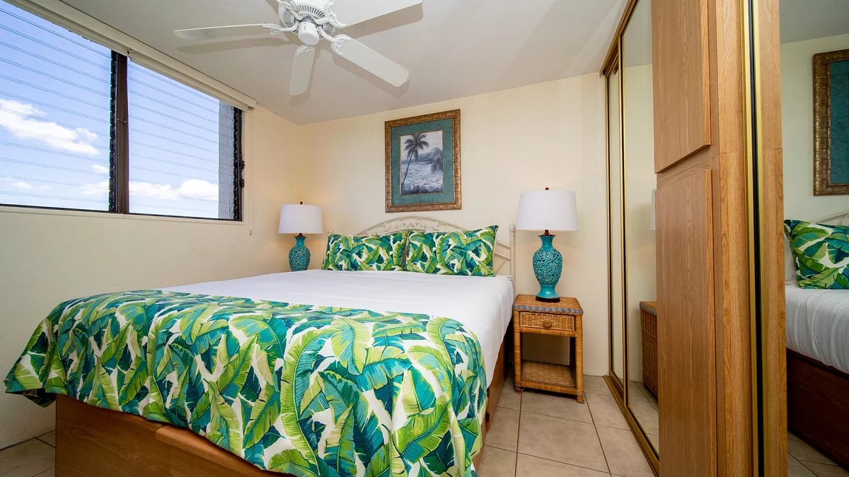 Kihei Akahi D402