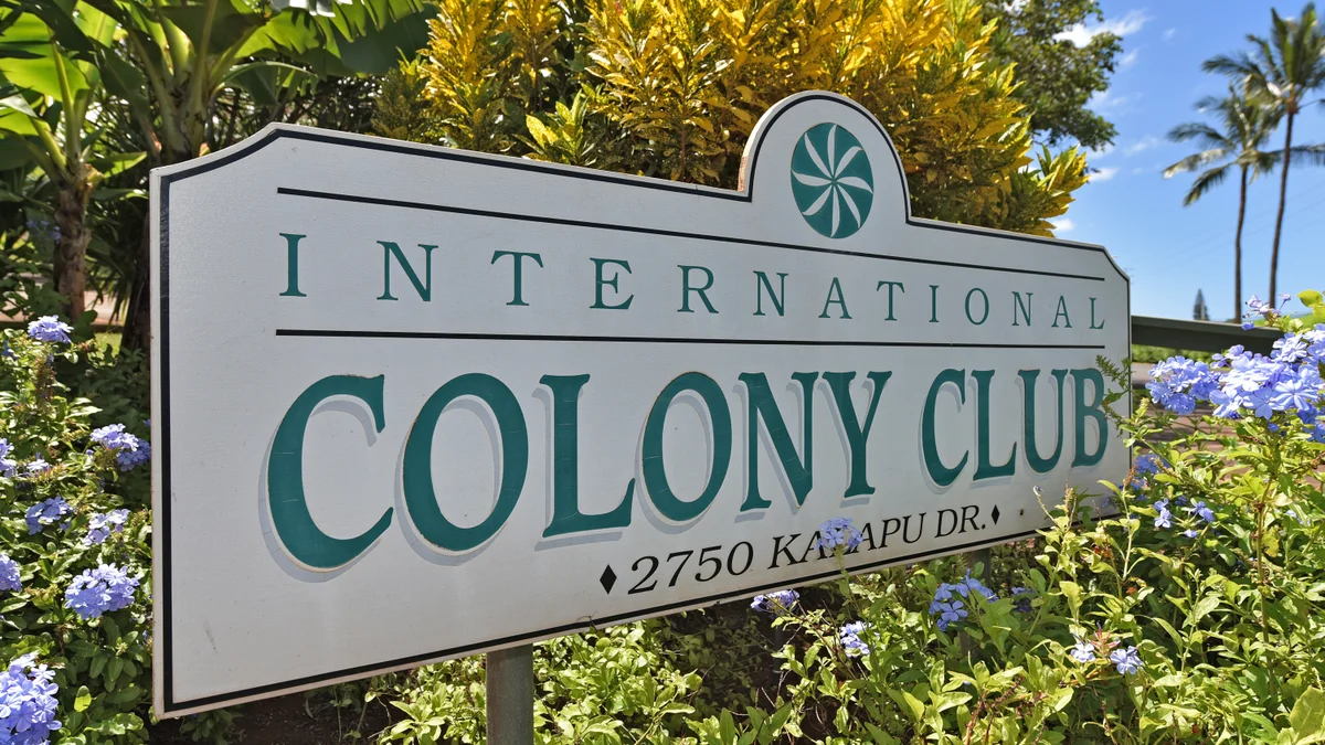 International Colony Club 16
