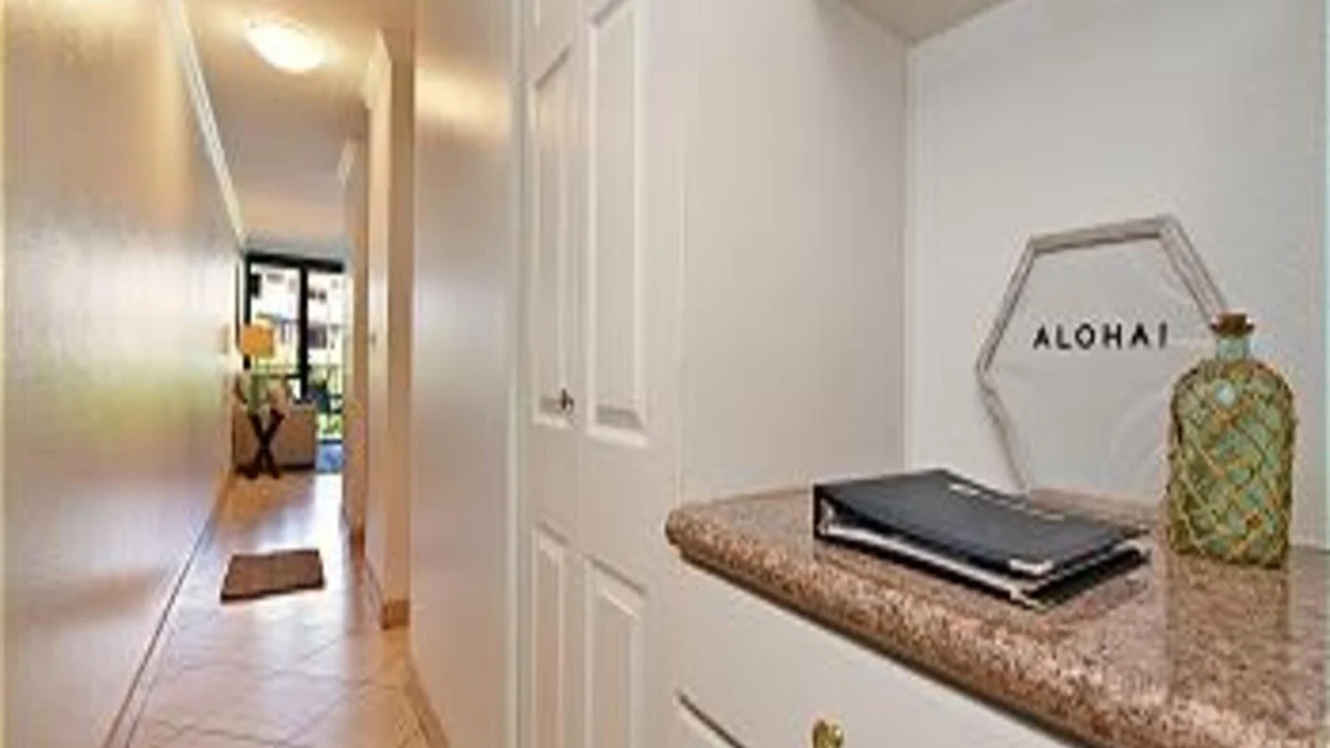 .Kamaole Sands 8203