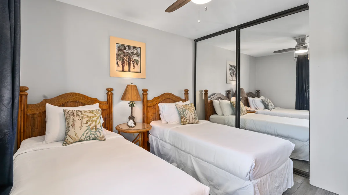 .Kahana Manor 205