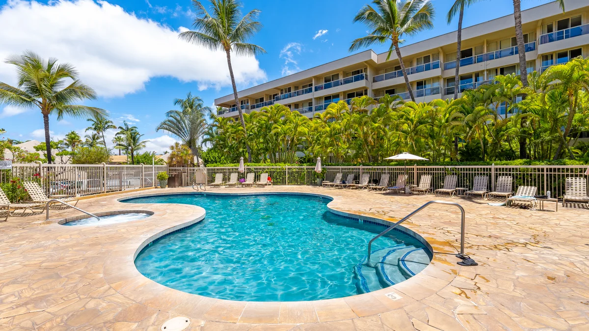Maui Banyan P301