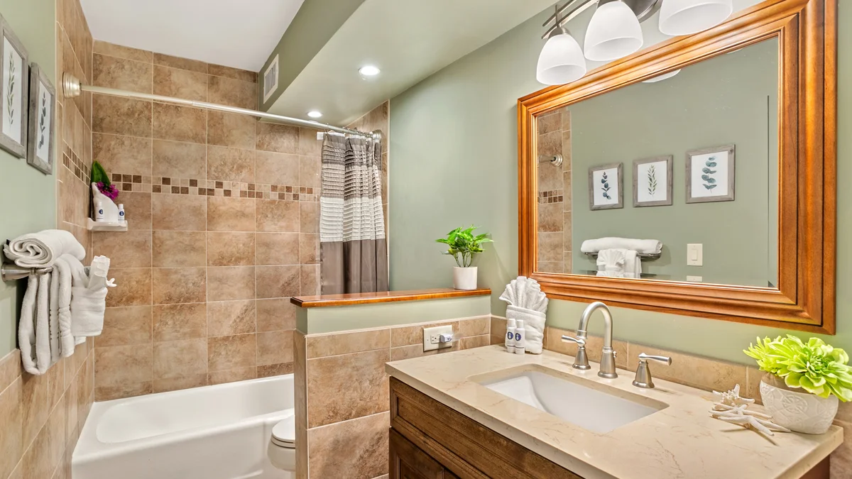 .Kahana Manor 603