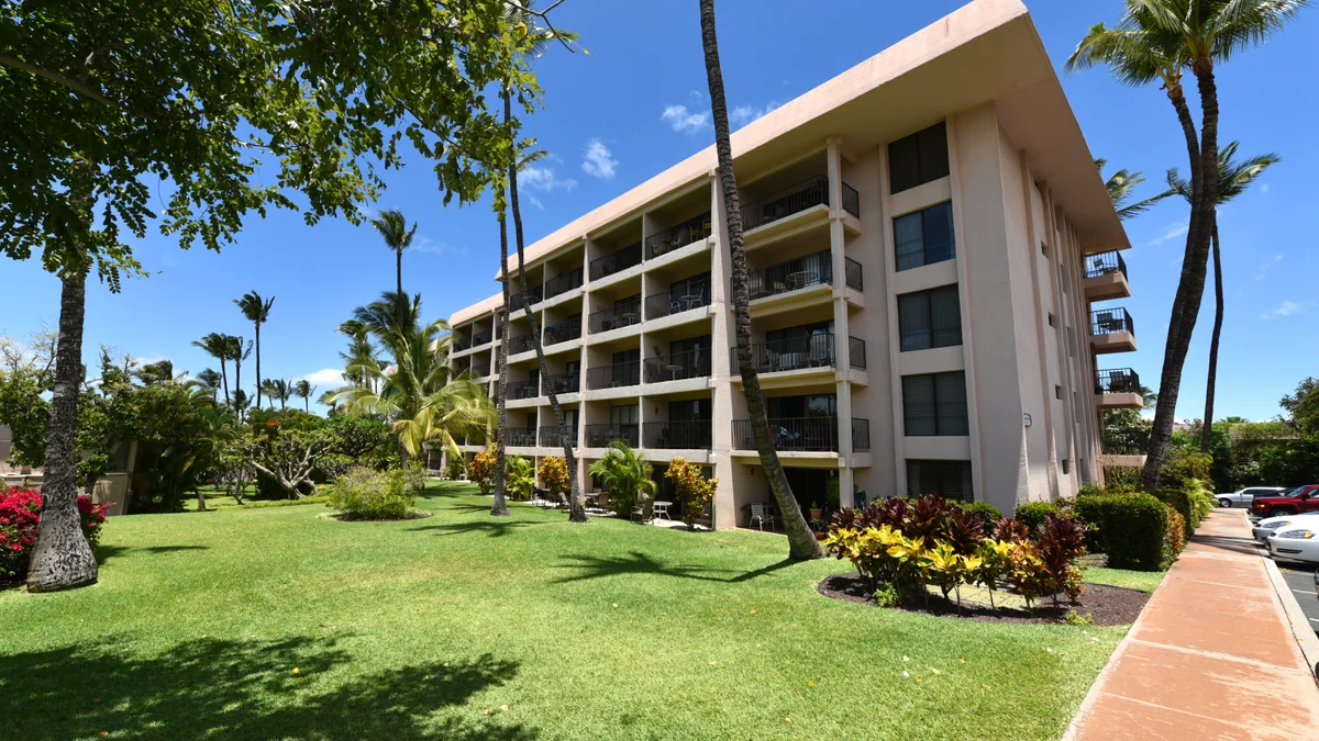 Kihei Akahi D402