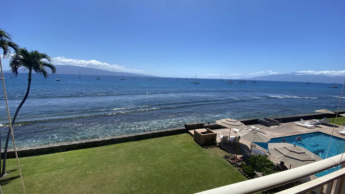 FIRE Lahaina Roads 303