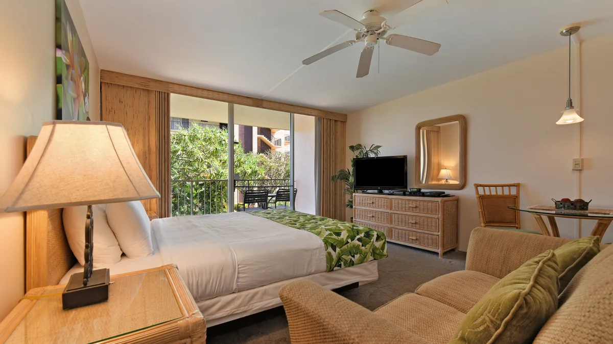 .Royal Kahana 202