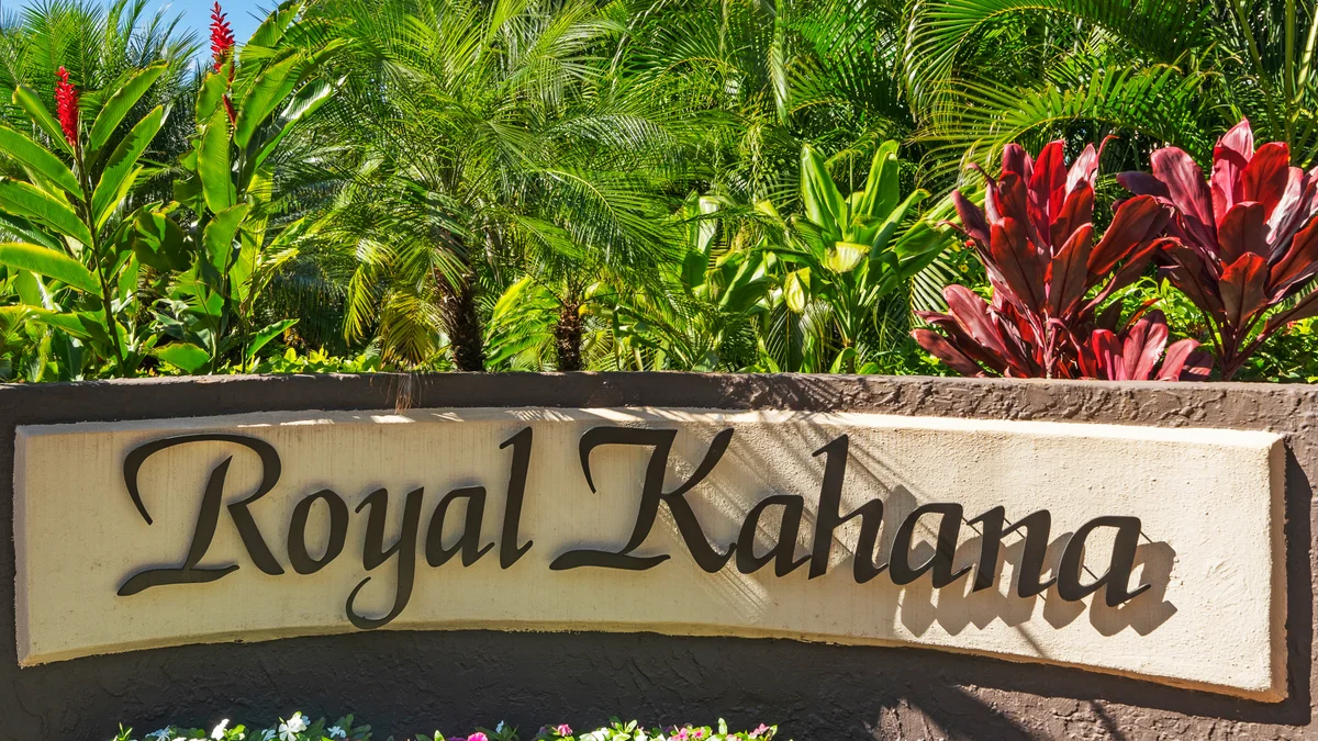 Royal Kahana 909