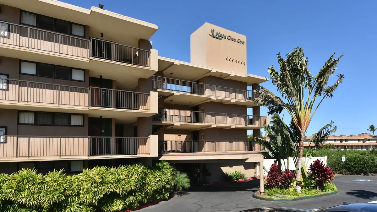 Hale Ono Loa 120