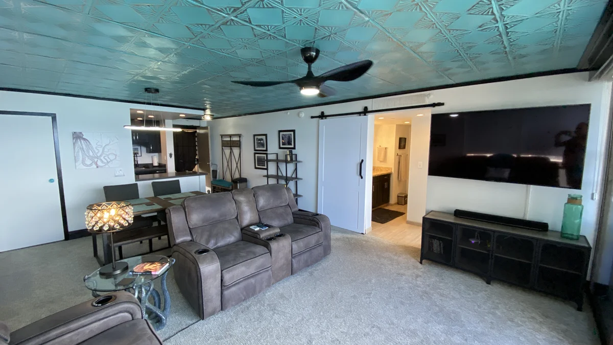 .Valley Isle 804