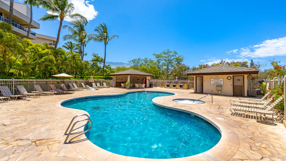 Maui Banyan P301