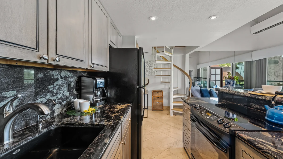 Hoyochi Nikko 208