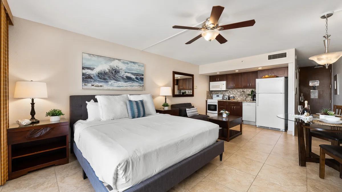 .Royal Kahana 1103