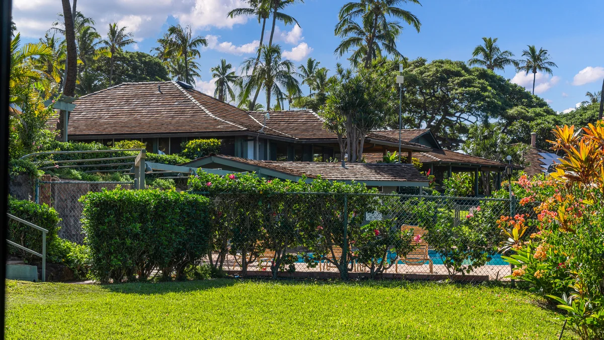 International Colony Club 22