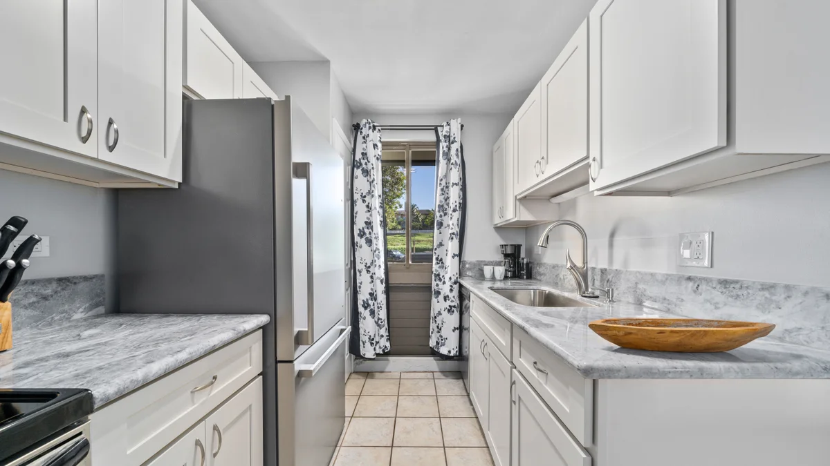 .Kahana Manor 205