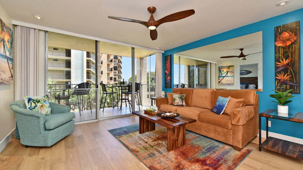 Royal Kahana 301