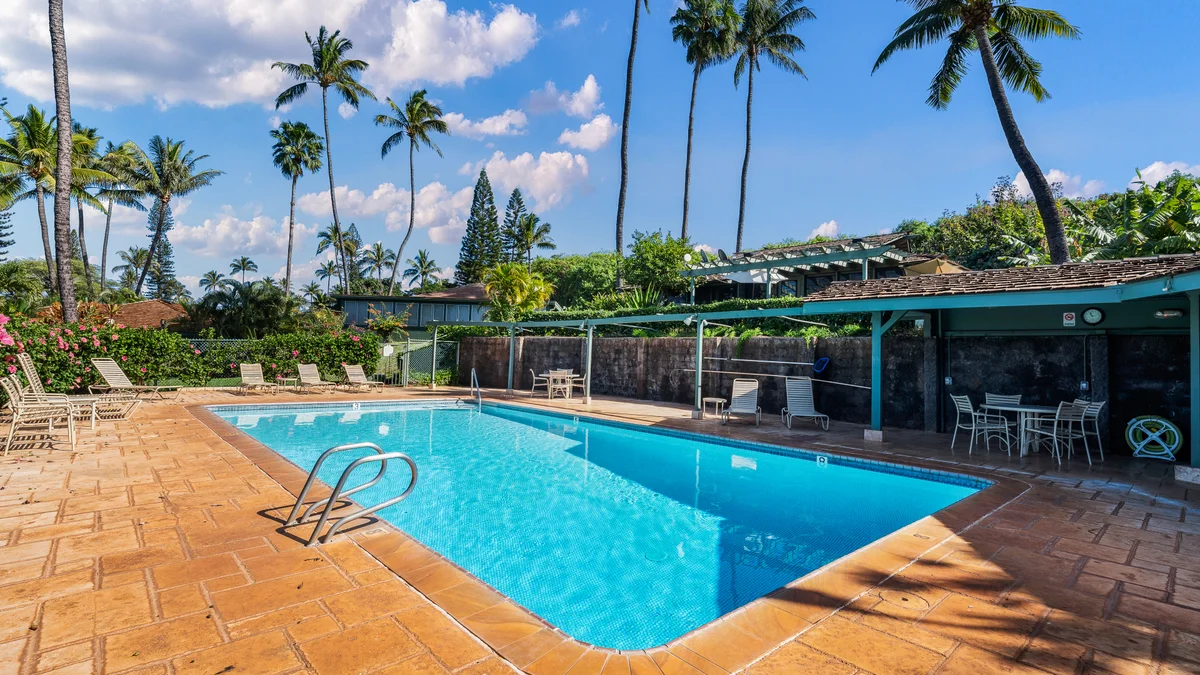 International Colony Club 30