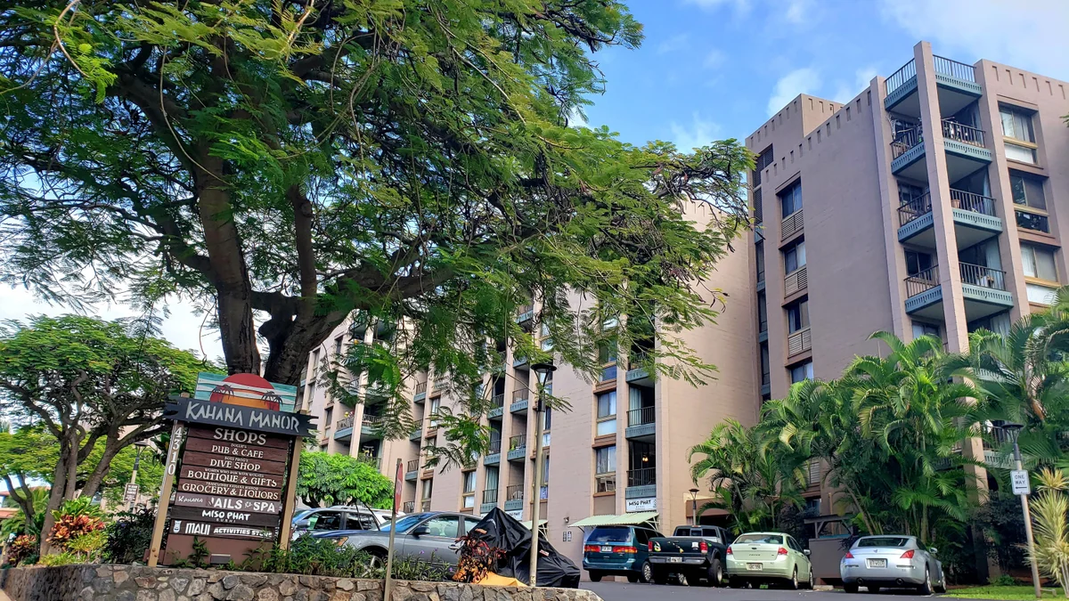 .Kahana Manor 318