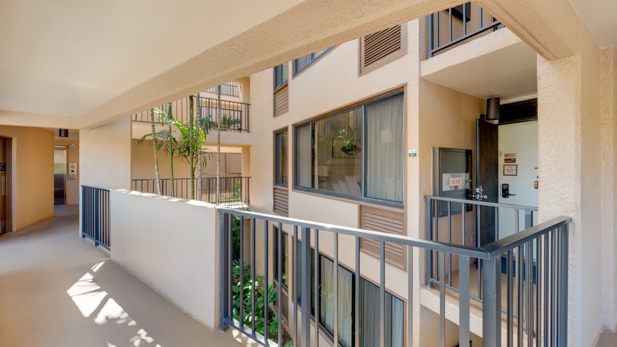 .Kamaole Sands 8207