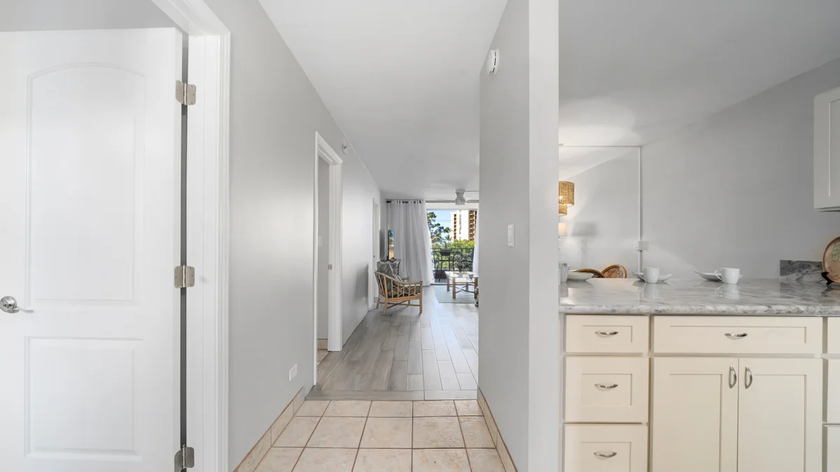 .Kahana Manor 205