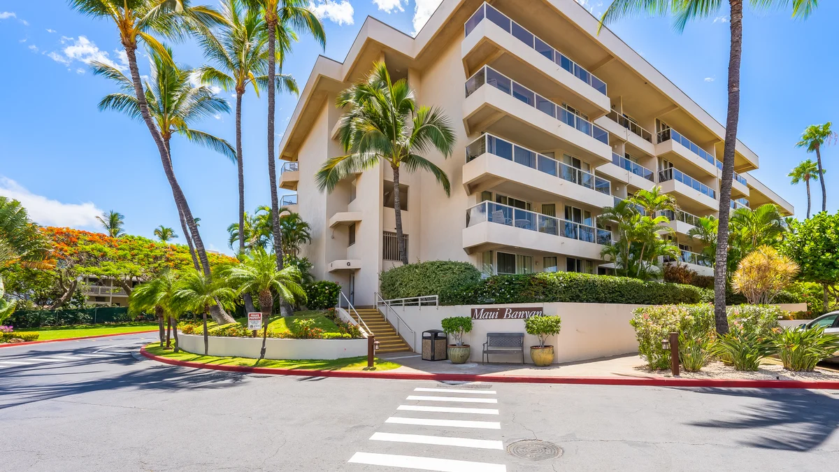 Maui Banyan P301