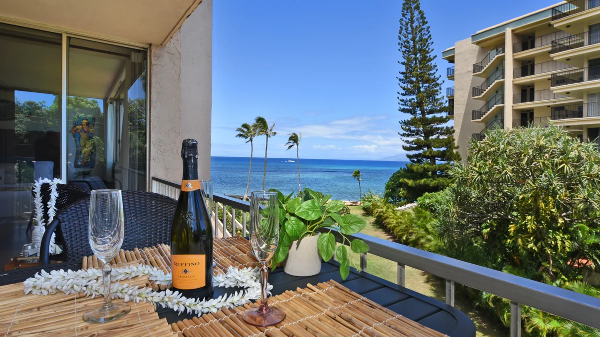 Royal Kahana 301