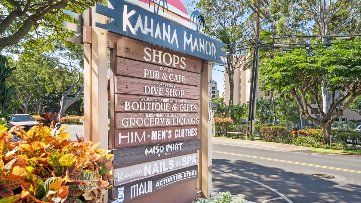.Kahana Manor 318