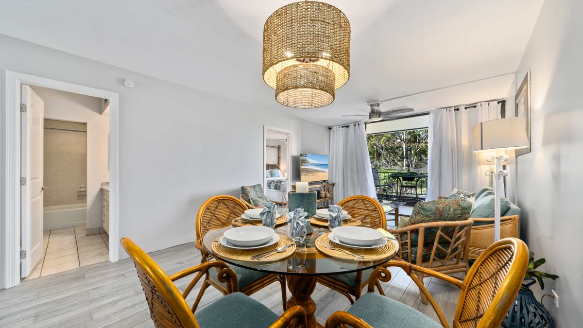 .Kahana Manor 205