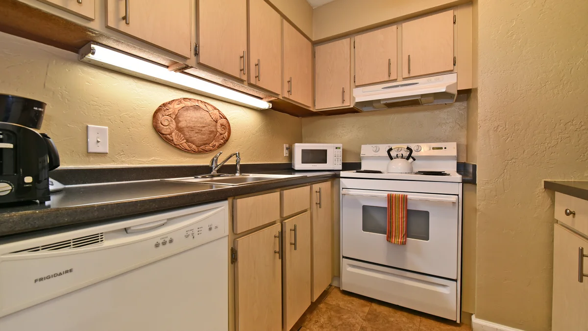 .Royal Kahana 106