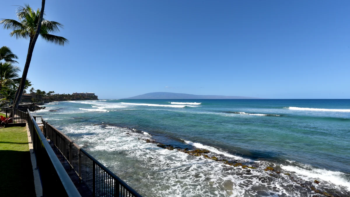 Hale Ono Loa 120