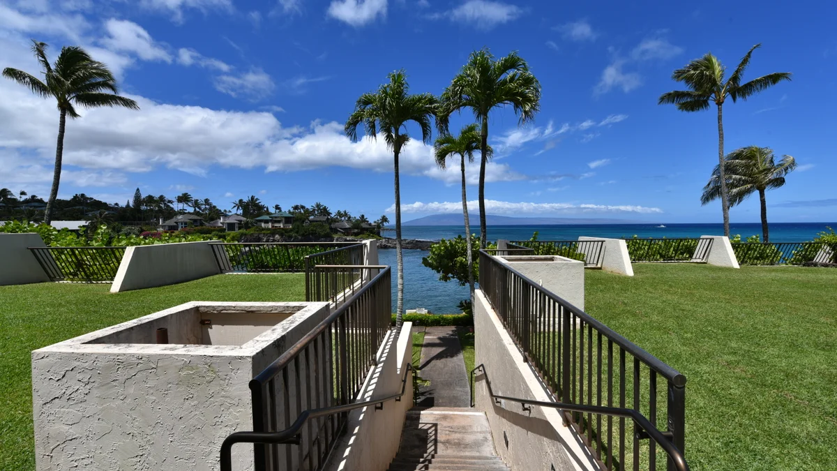 Napili Point B37