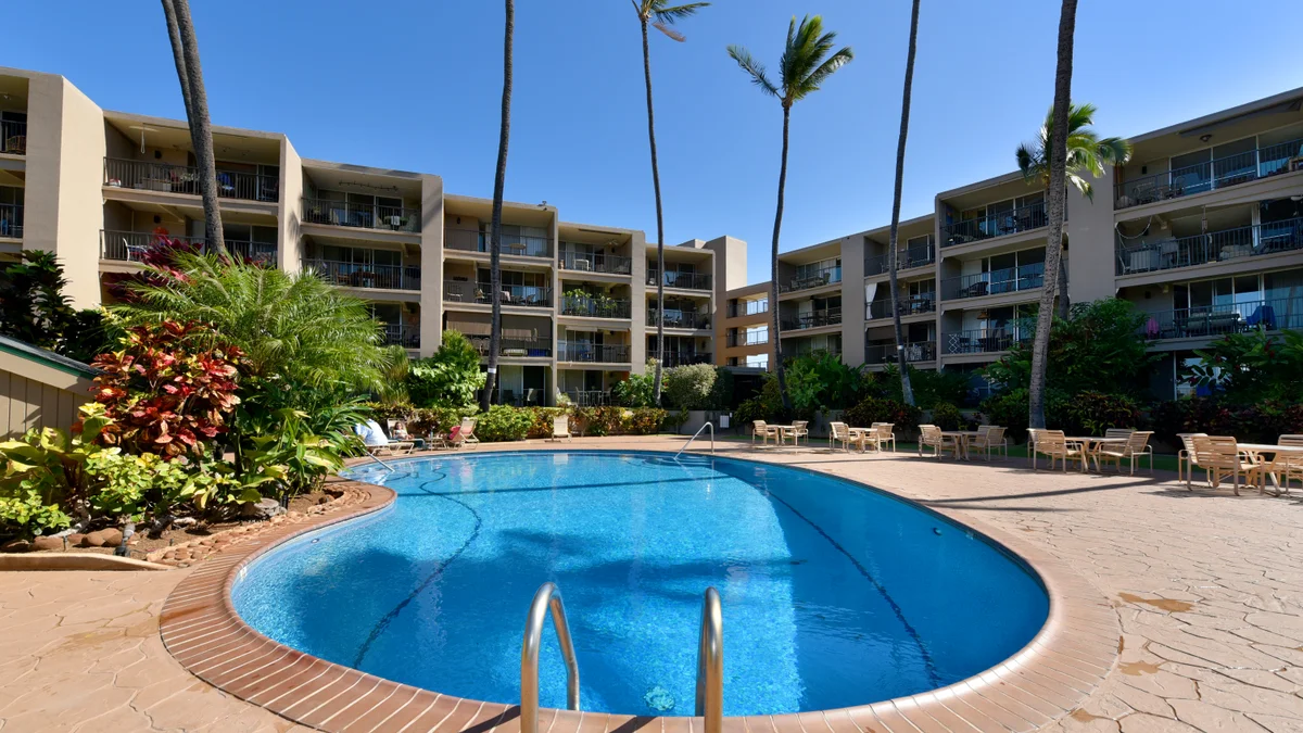 Hale Ono Loa 120