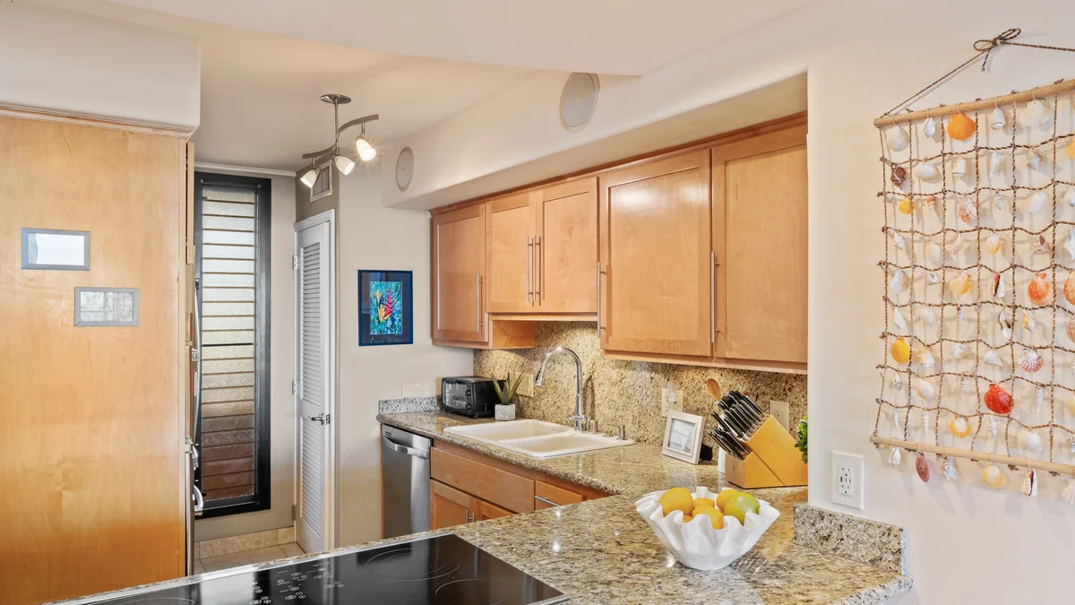 Kahana Villa E706