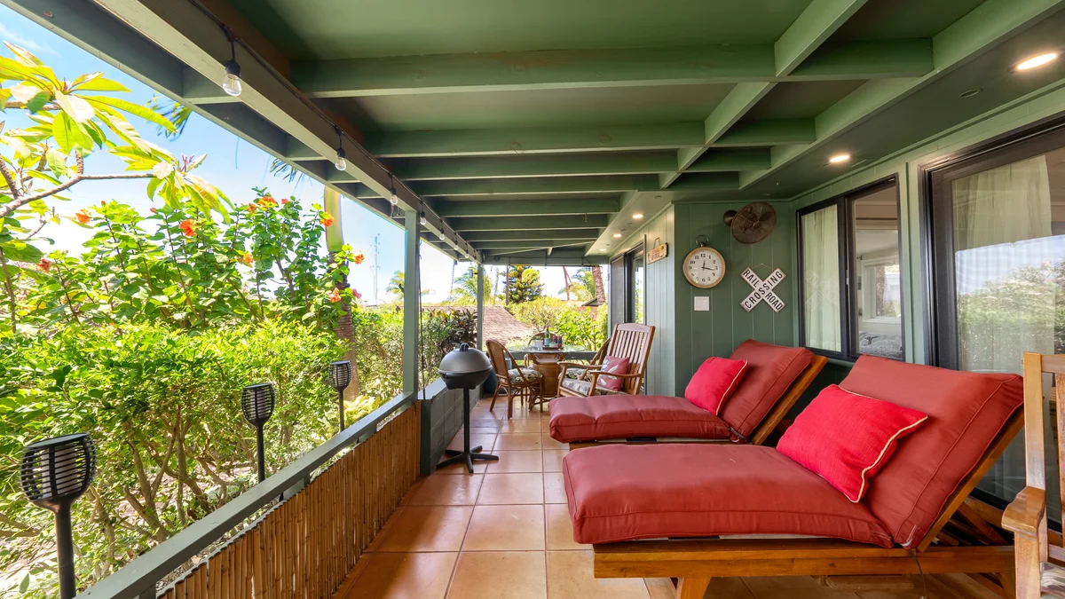 International Colony Club 22