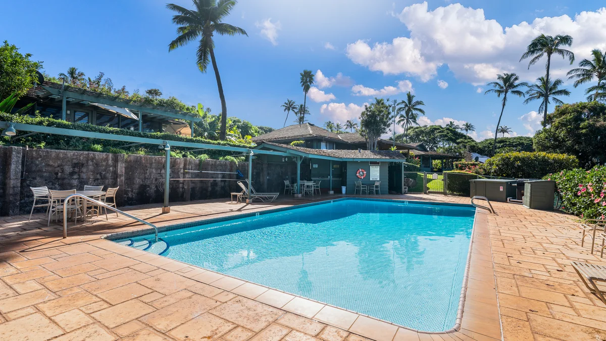 International Colony Club 30