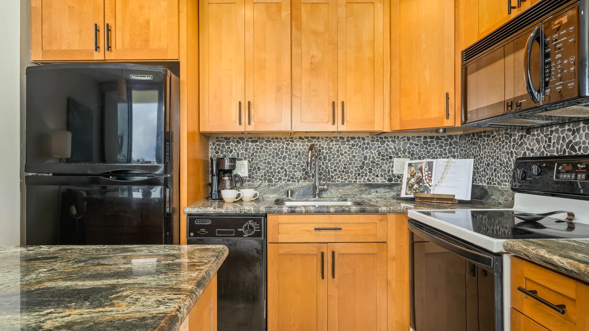 Kihei Surfside 306