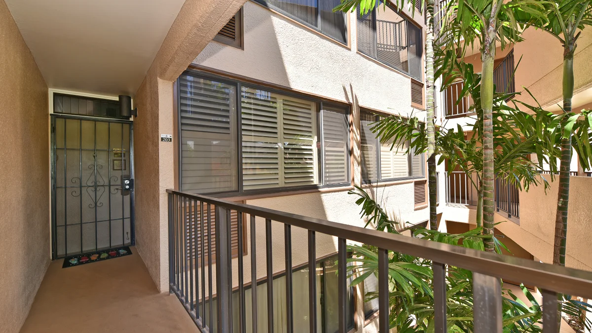 .Kamaole Sands 8203