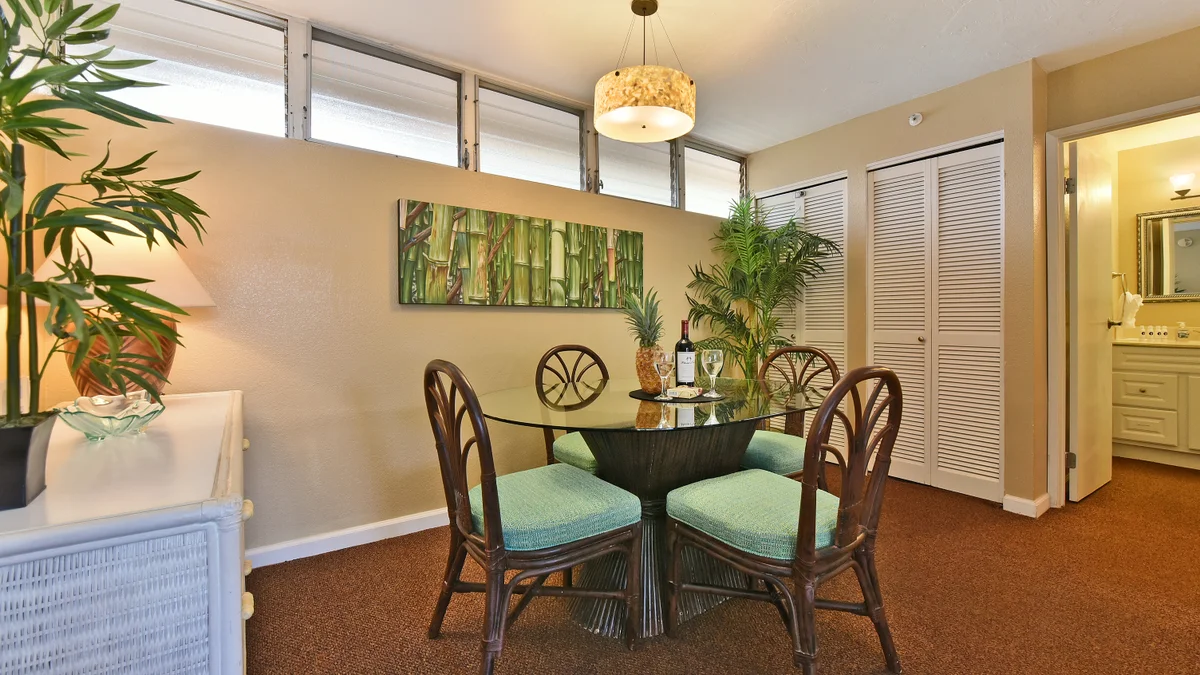.Royal Kahana 106