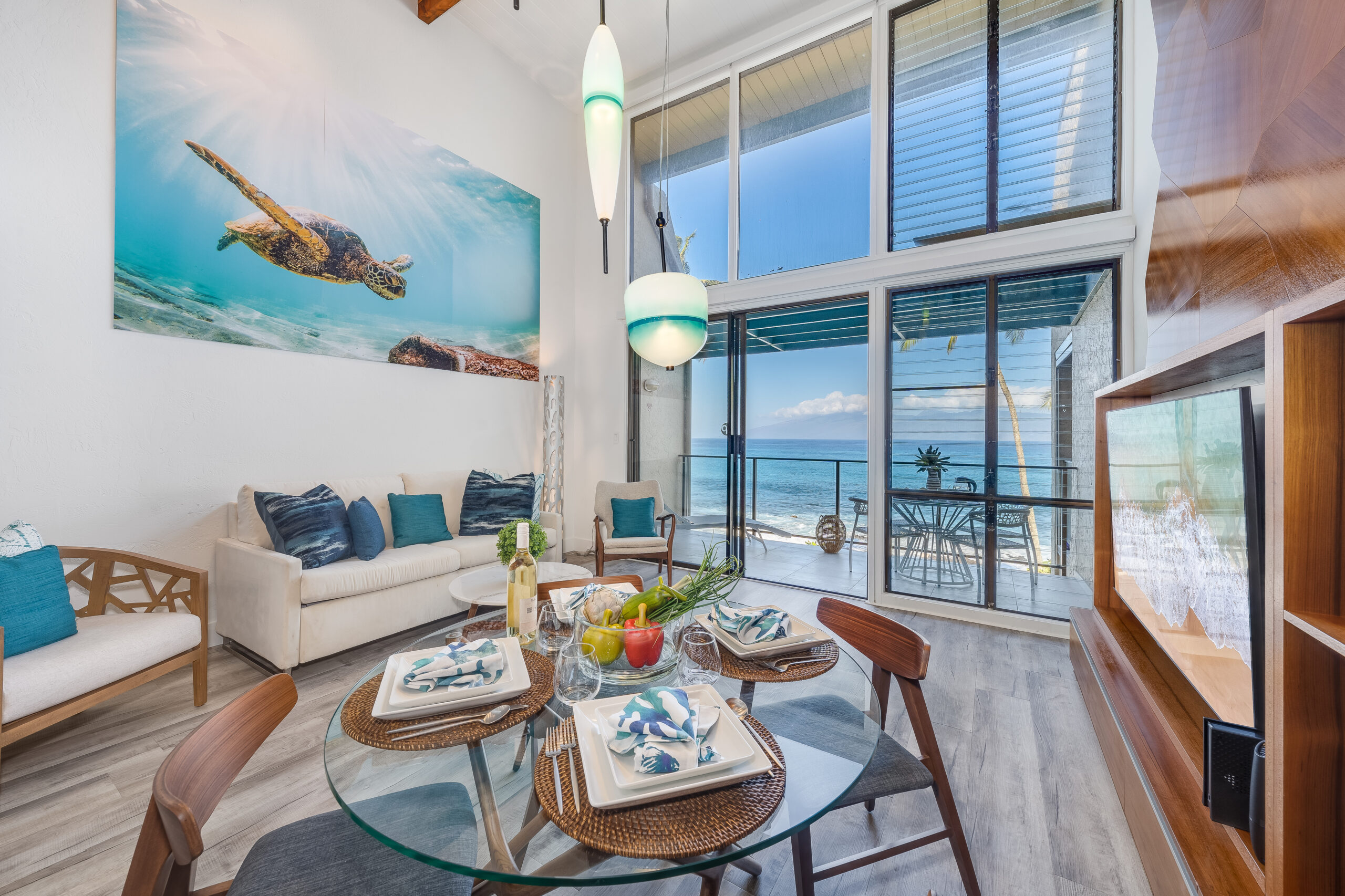 Bright living area at Napili Point C3